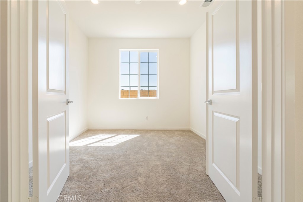 2840 Lake Mendoza Street Property Photo 2