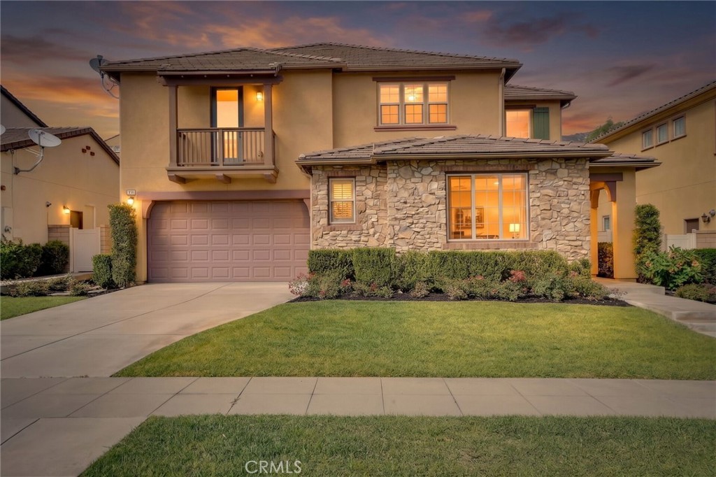885 E Manresa Drive Property Photo 1