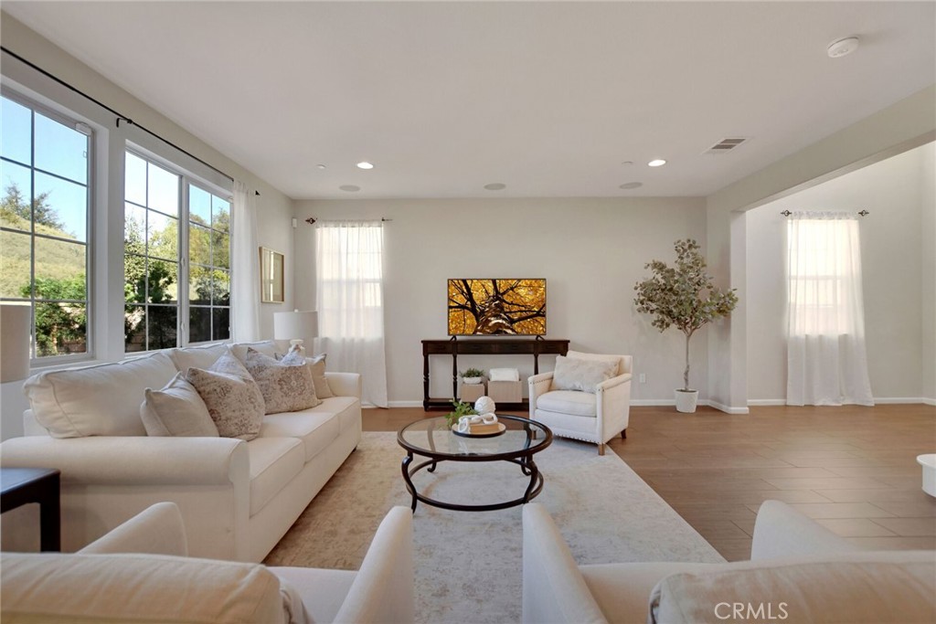 885 E Manresa Drive Property Photo 14