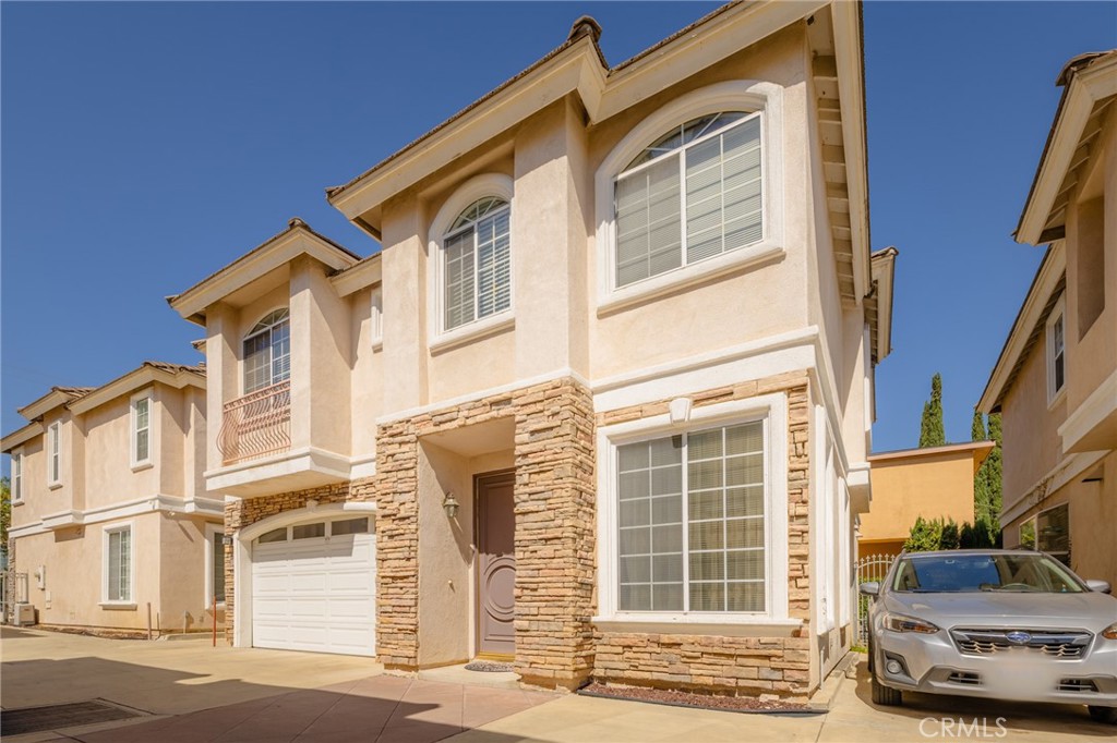 868 S Golden West Property Photo 3