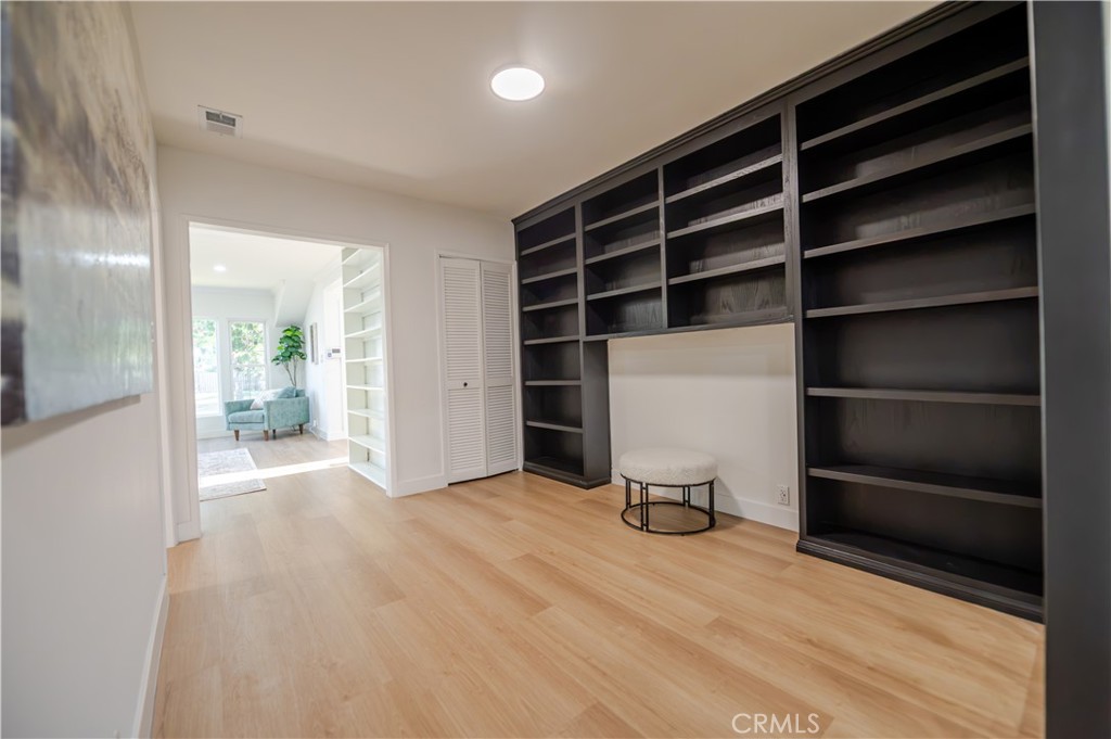 2129 W Cerritos Property Photo 20