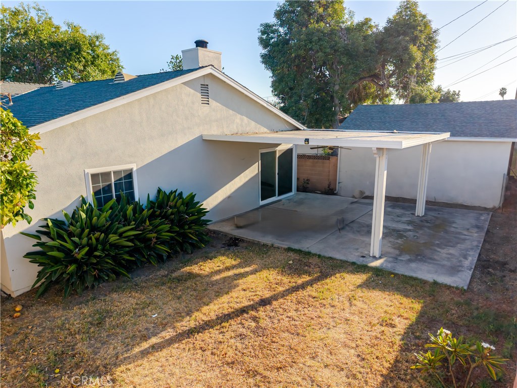 2129 W Cerritos Property Photo 31