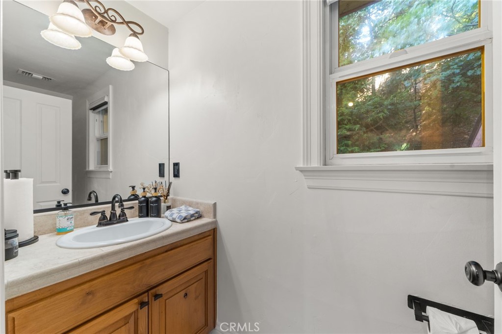 24599 Geneva Property Photo 11