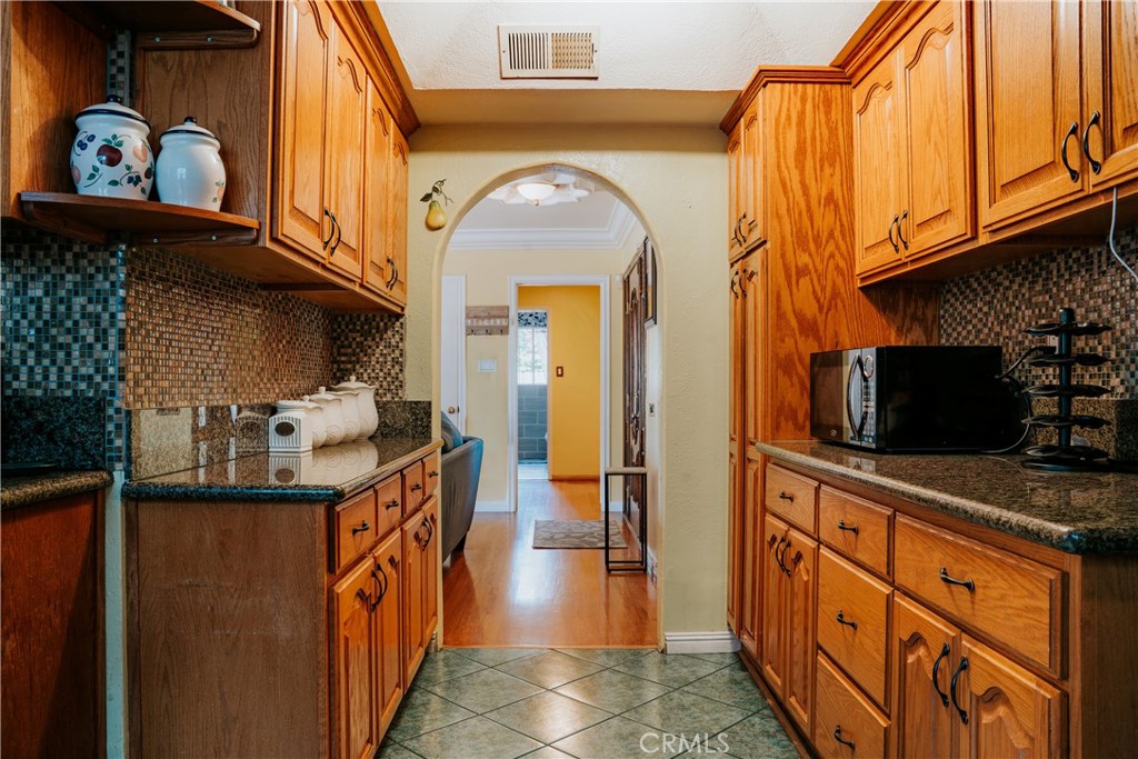 108 Coral View Property Photo 4