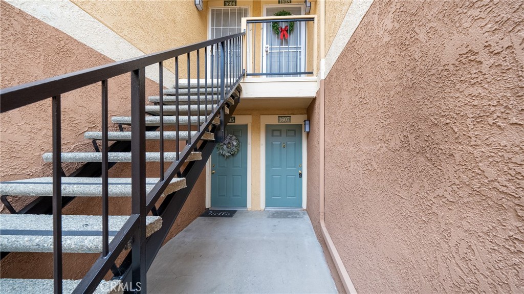 10655 Lemon Avenue 1607 Property Photo 2