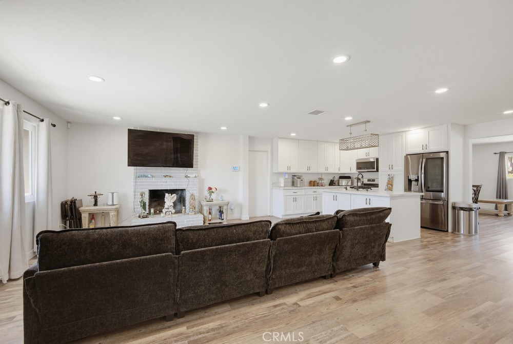 2543 Spring Meadow Lane Property Photo 6
