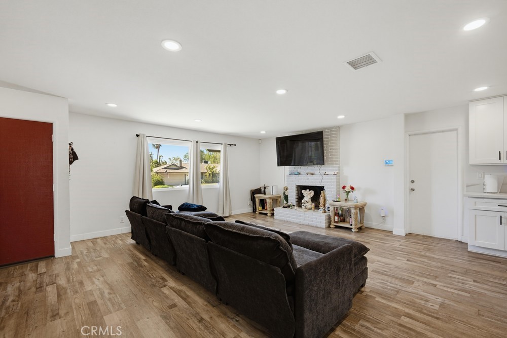2543 Spring Meadow Lane Property Photo 8