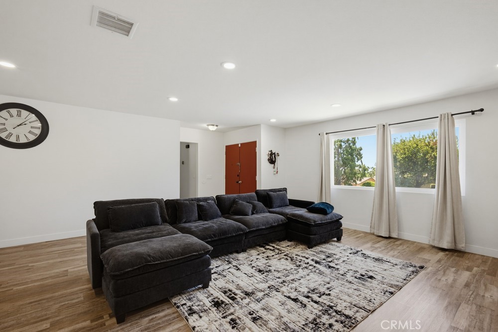 2543 Spring Meadow Lane Property Photo 10