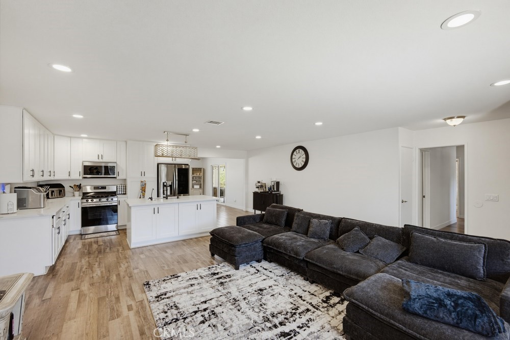2543 Spring Meadow Lane Property Photo 11