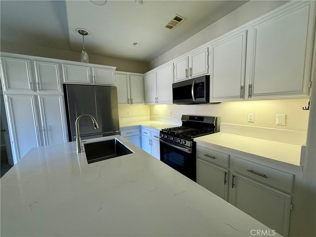 27974 John F Kennedy Property Photo 6