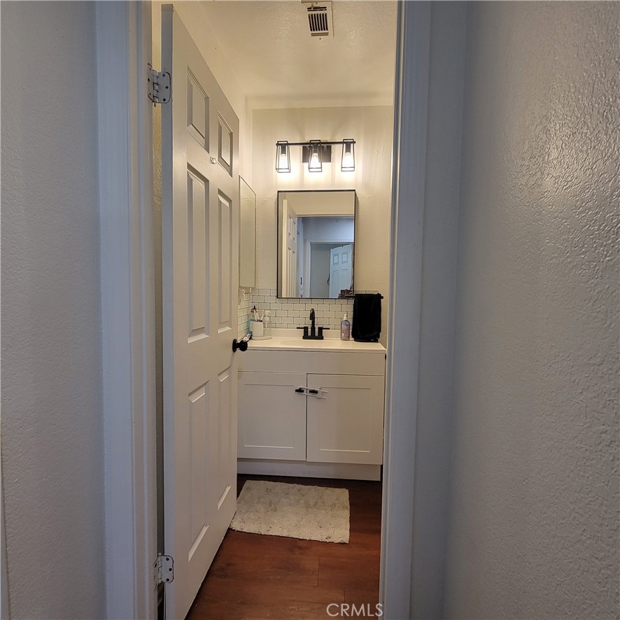 3124 Wishing Well Court Property Photo 8