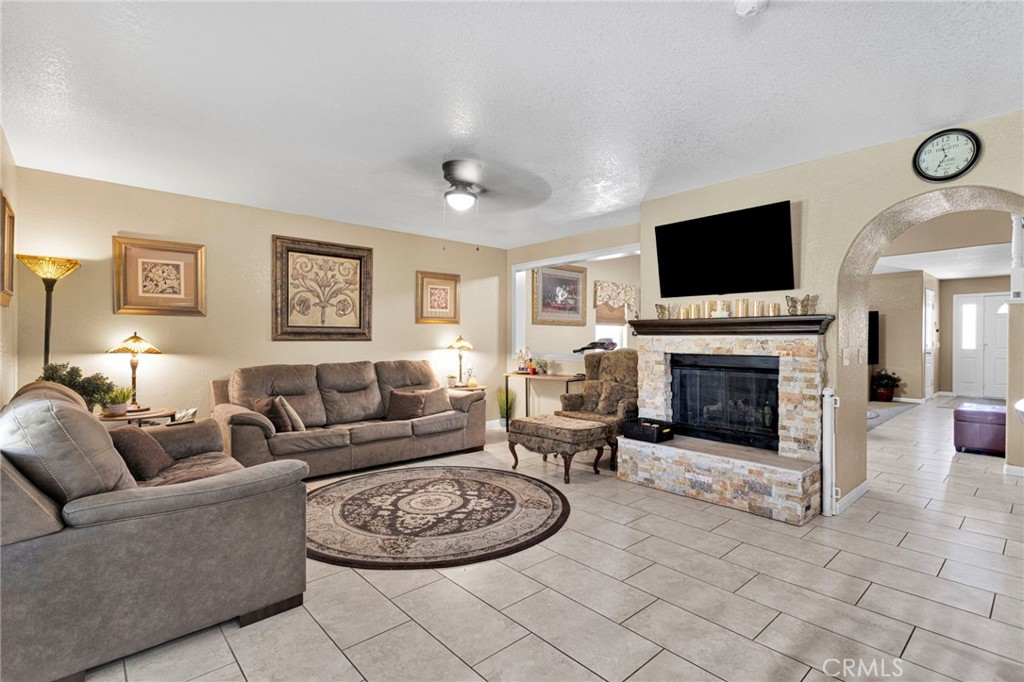 12650 Shorewood Lane Property Photo 14