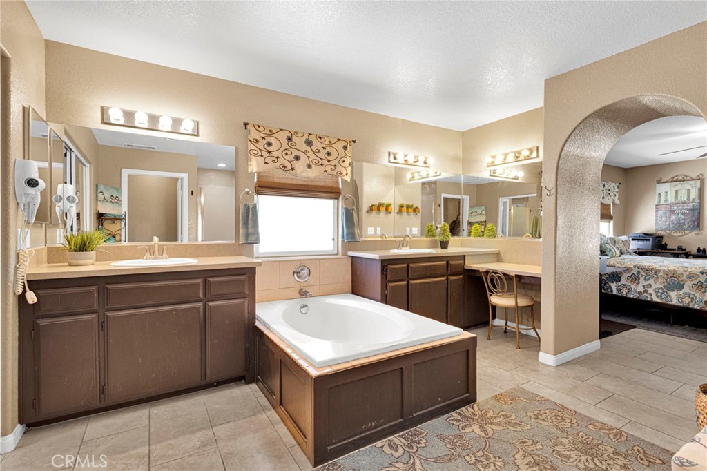 12650 Shorewood Lane Property Photo 27