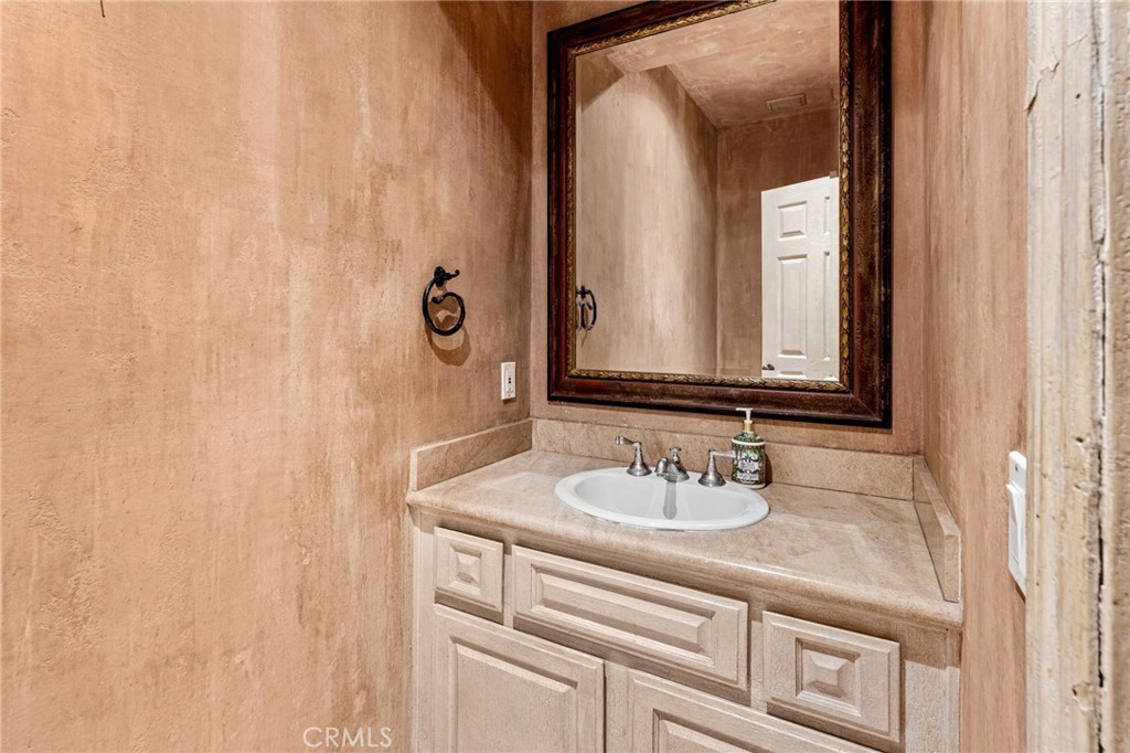609 21st Property Photo 12