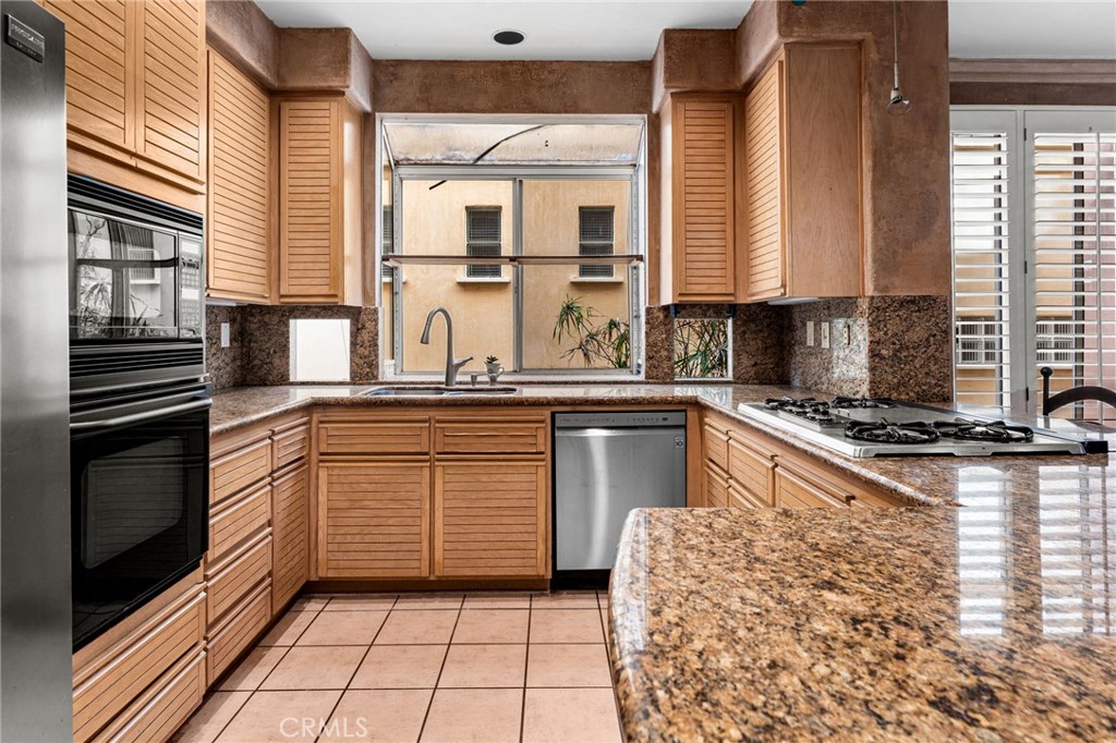 609 21st Property Photo 13