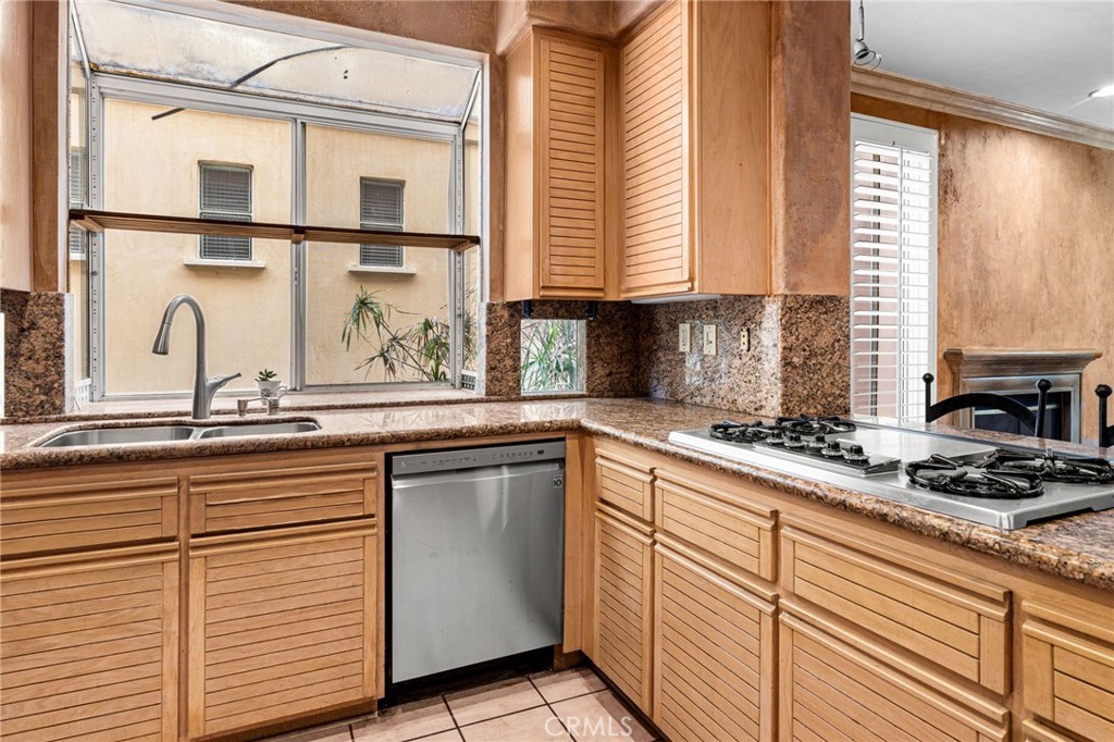 609 21st Property Photo 14