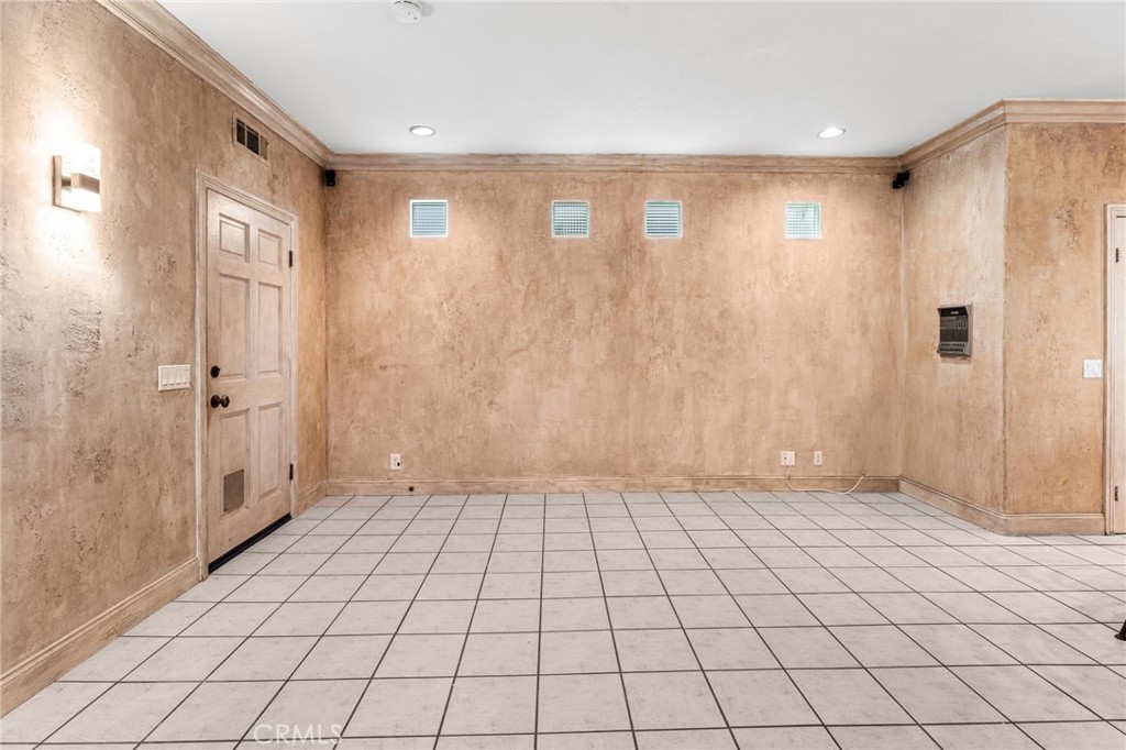 609 21st Property Photo 17