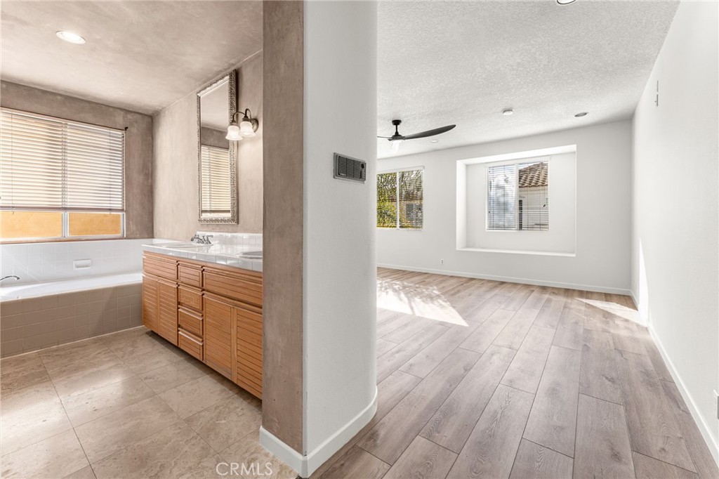 609 21st Property Photo 26