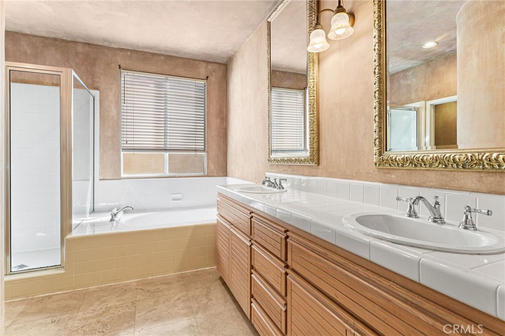 609 21st Property Photo 27