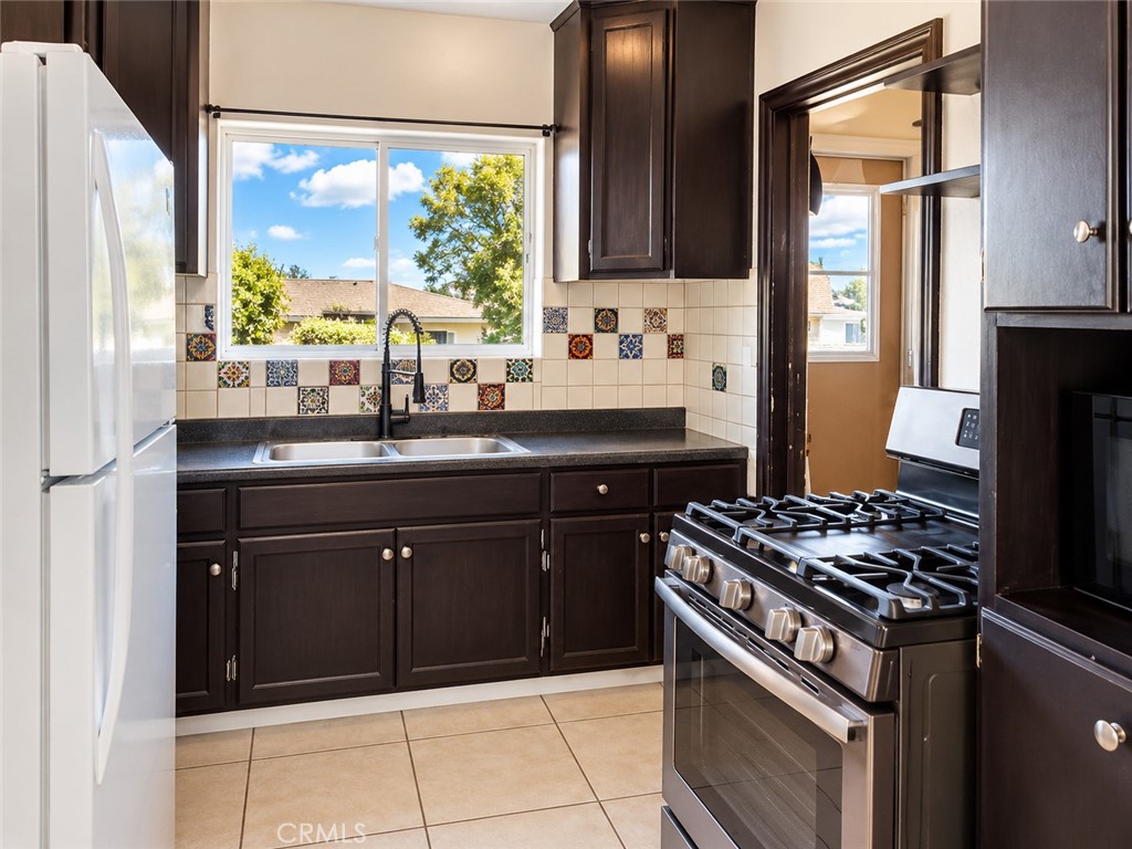 2111 Bird Street Property Photo 8