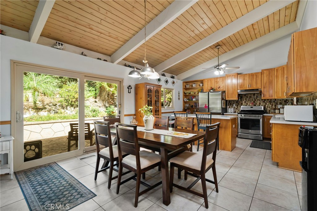 10468 Alta Loma Property Photo 3