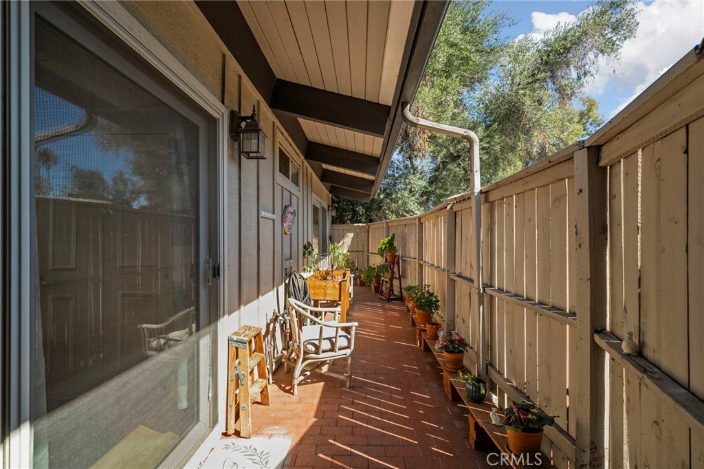 10468 Alta Loma Property Photo 11