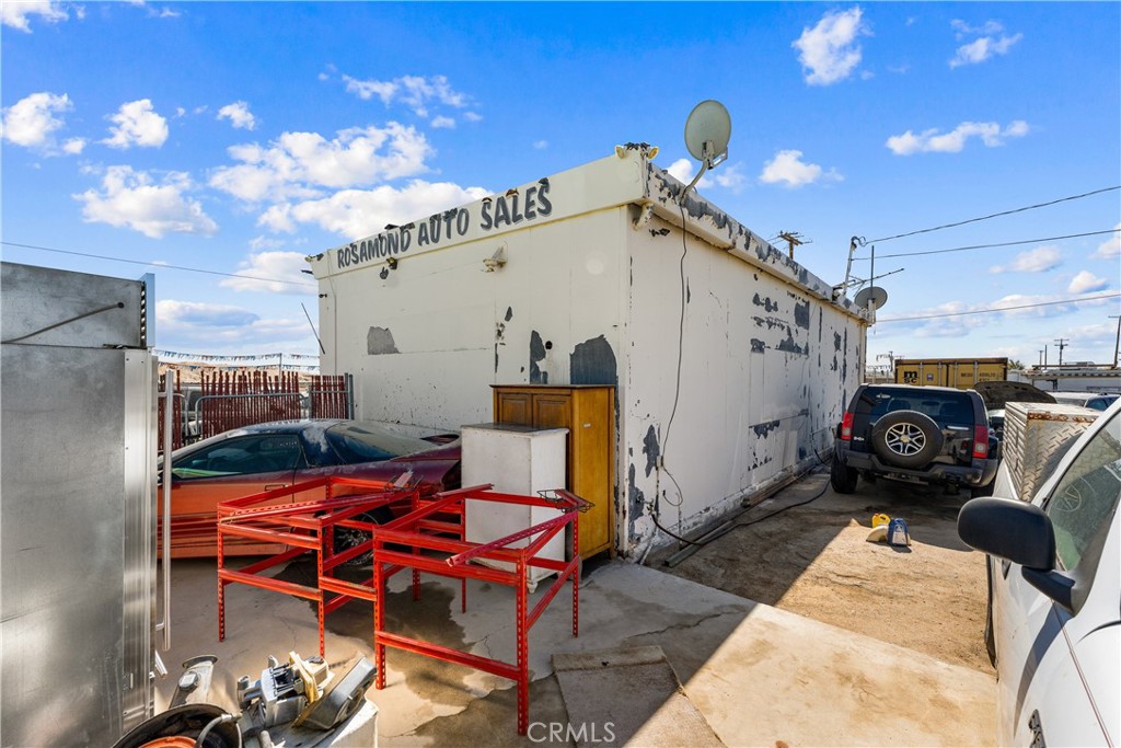 2609 State Highway 14 Property Photo 26