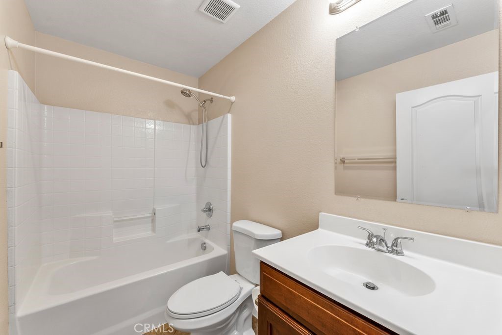 7447 Larsen Bay Street Property Photo 18