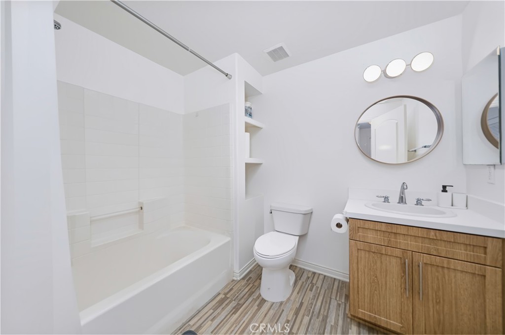 360 W Avenue 26 446 Property Photo 13