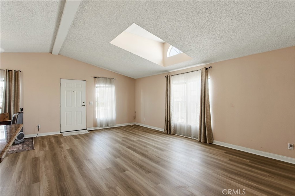 3530 Damien Avenue 3 Property Photo 5