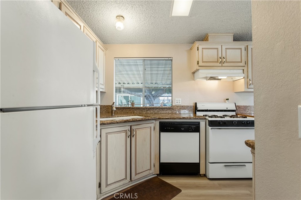 3530 Damien Avenue 3 Property Photo 12