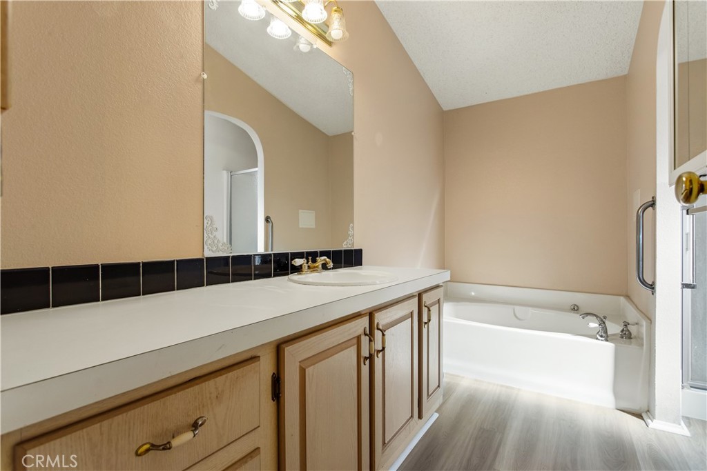 3530 Damien Avenue 3 Property Photo 18