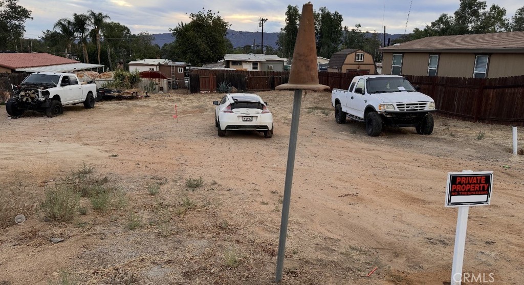 18353 Acacia Property Photo 2