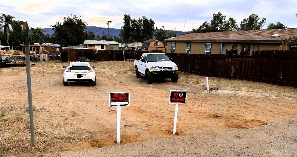 18353 Acacia Property Photo 3