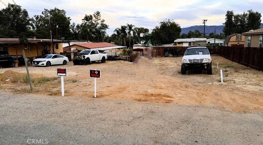 18353 Acacia Property Photo 4