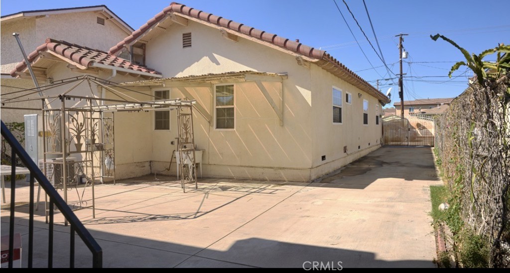 1746 Jackson Ave Property Photo 7