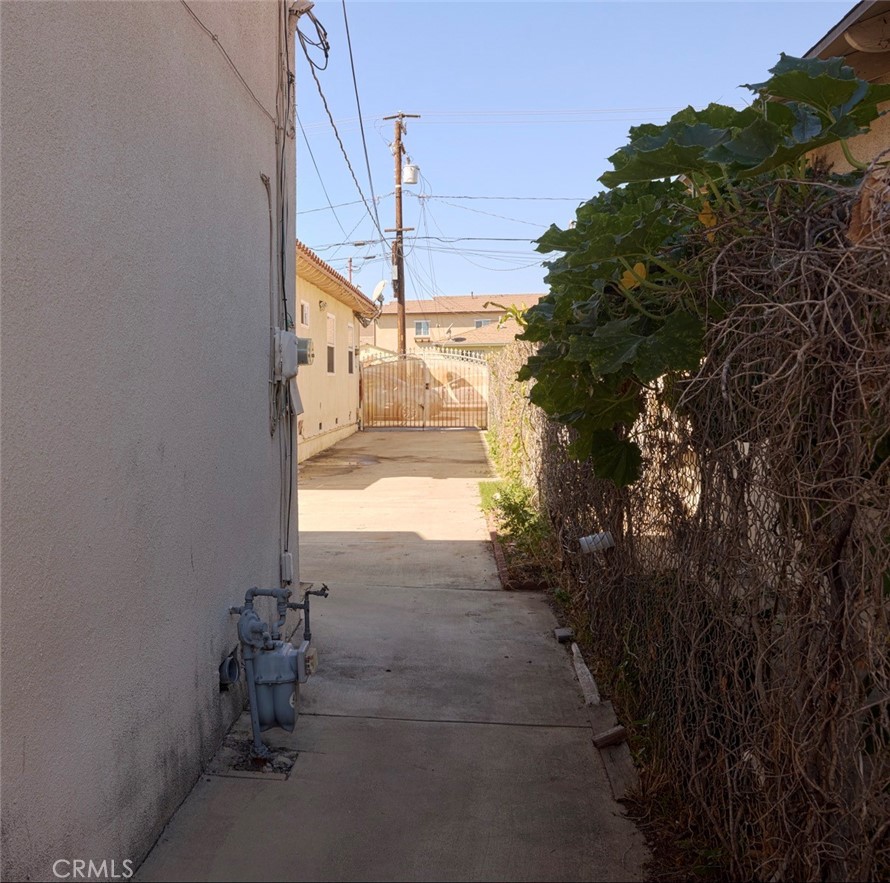 1746 Jackson Ave Property Photo 11