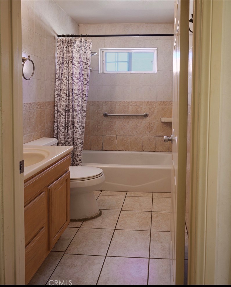 1746 Jackson Ave Property Photo 18