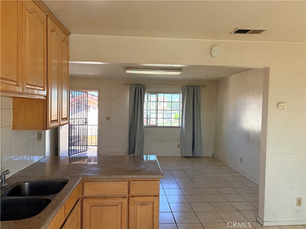 1746 Jackson Ave Property Photo 24