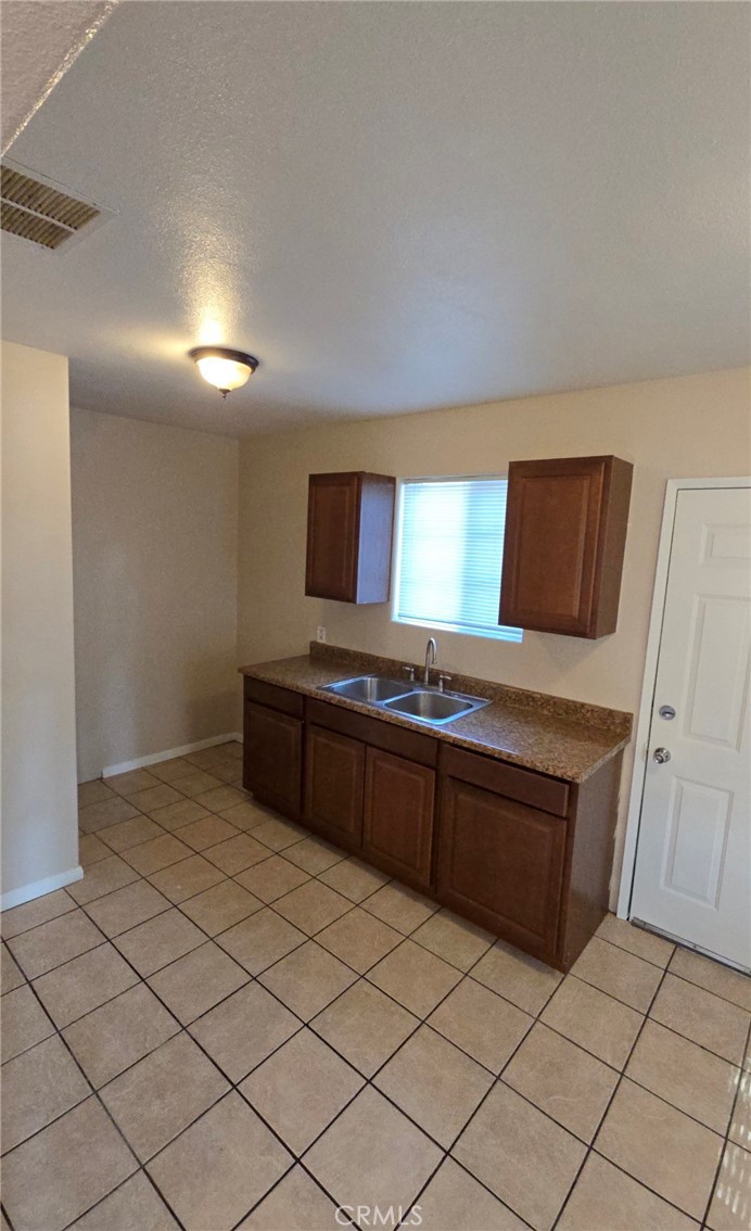 8642 Bennett Property Photo 7
