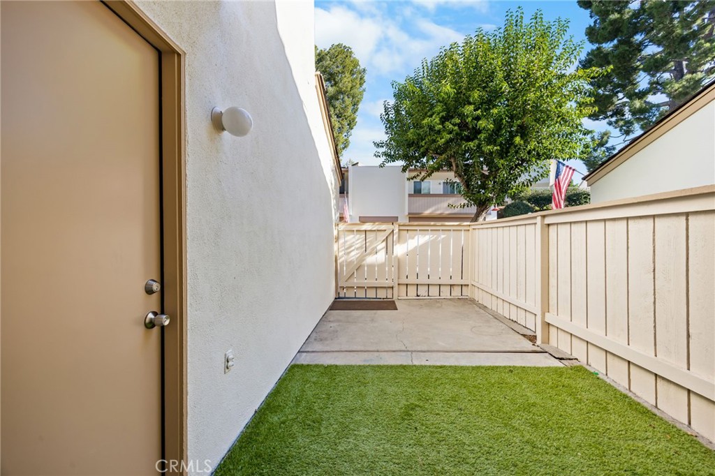 306 Calico Court Property Photo 32