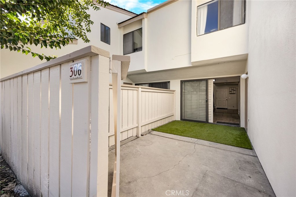 306 Calico Court Property Photo 33