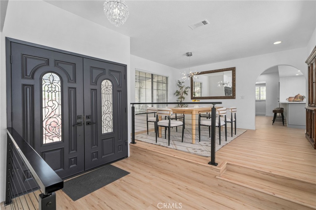 5087 Granada Court Property Photo 3
