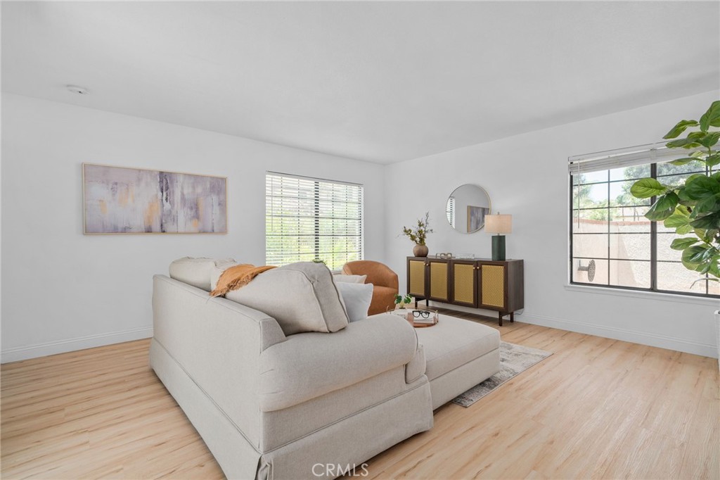 5087 Granada Court Property Photo 4