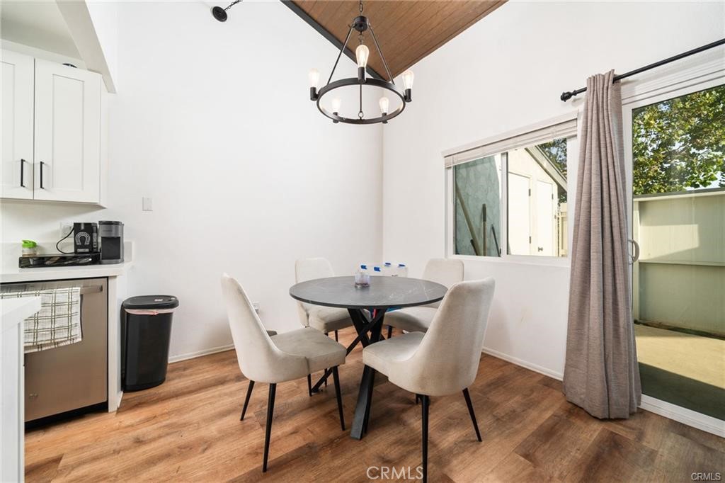 1342 W 8th Street Property Photo 8
