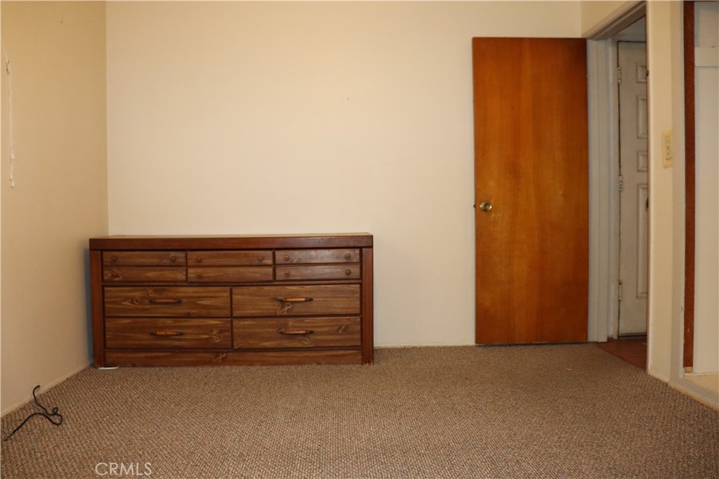 838 E G Property Photo 8