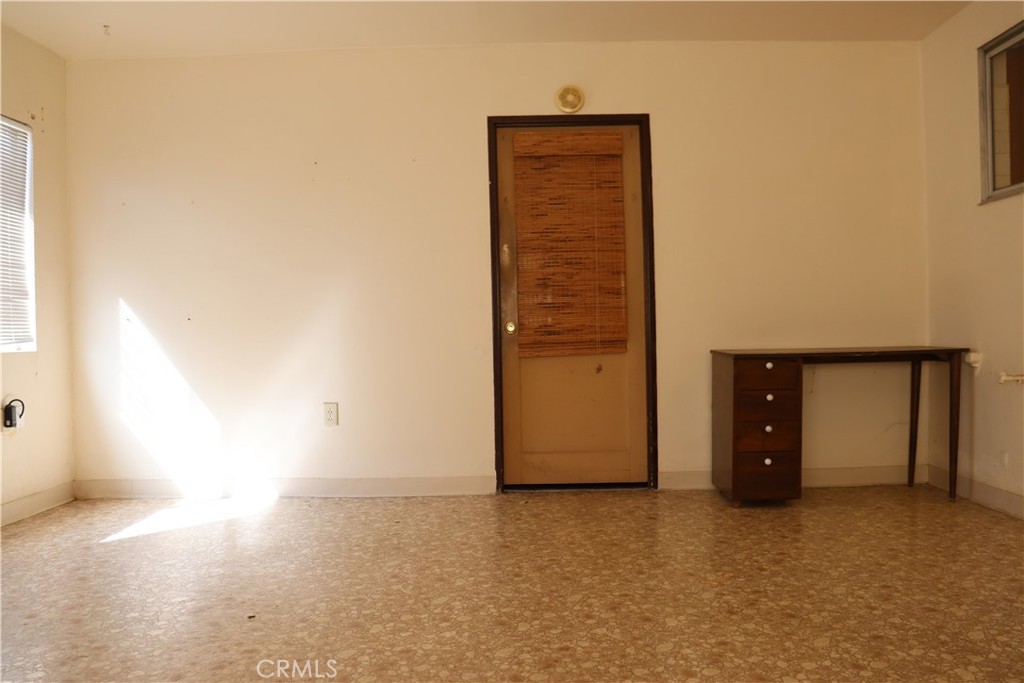 838 E G Property Photo 14