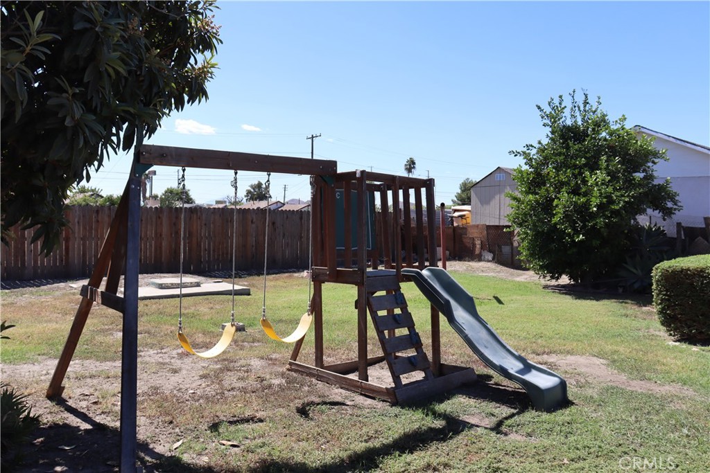 838 E G Property Photo 19