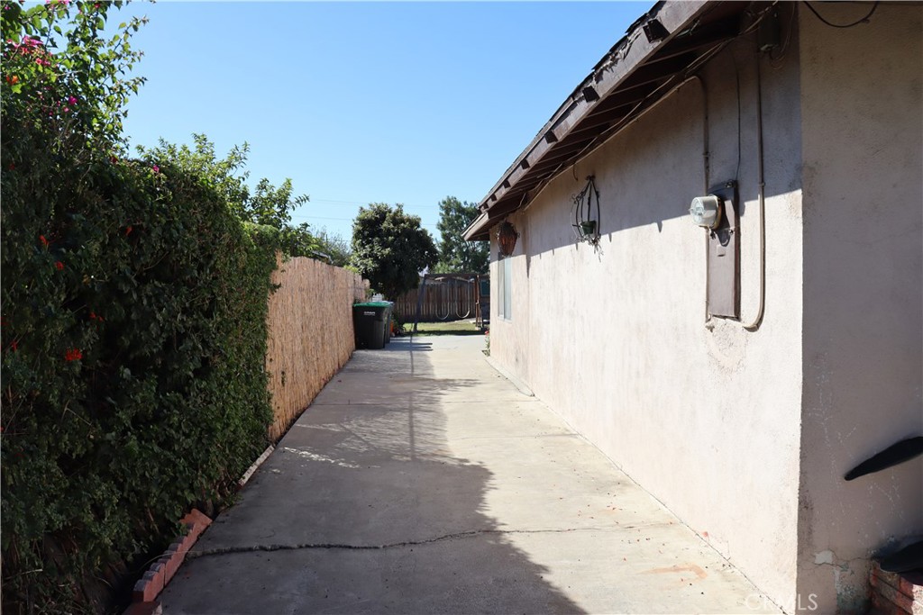 838 E G Property Photo 20