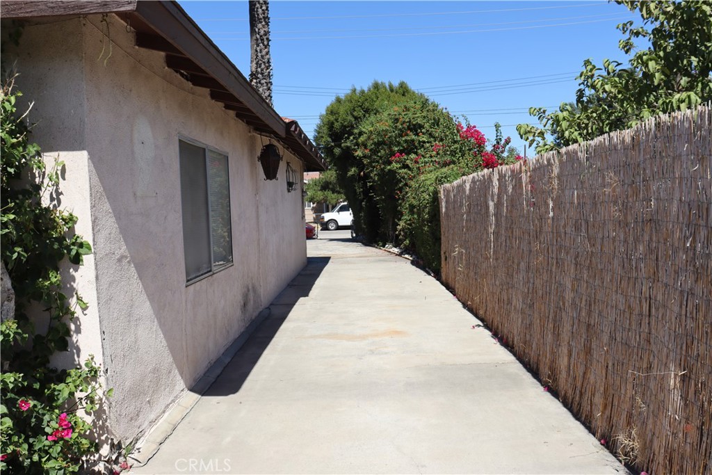 838 E G Property Photo 22